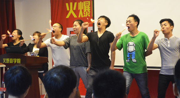 �W(xu��)�T��ͻ��������չʾ�̻��