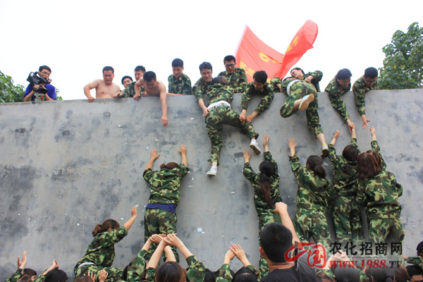 ���I(y��)��-�](m��i)�ЈF(tu��n)�(du��)�ĺ������κ��˶��y����Խ��