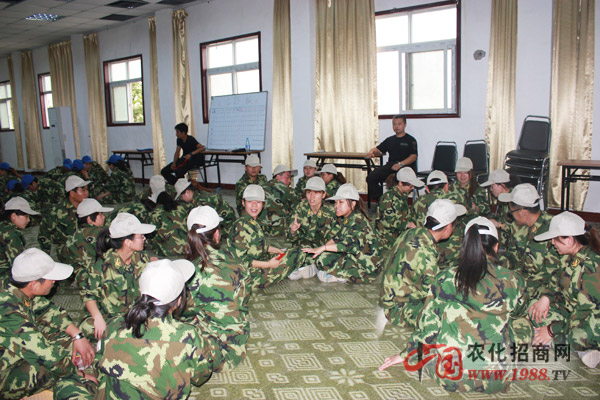 �]�������Ă�(g��)����ֻ�������ĈF(tu��n)�(du��)