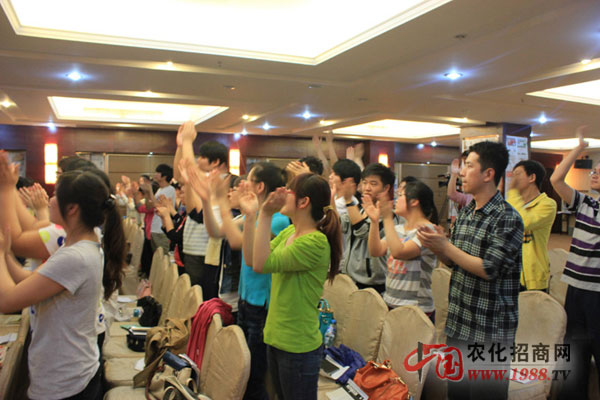 公司培訓(xùn)現(xiàn)場氣氛活躍