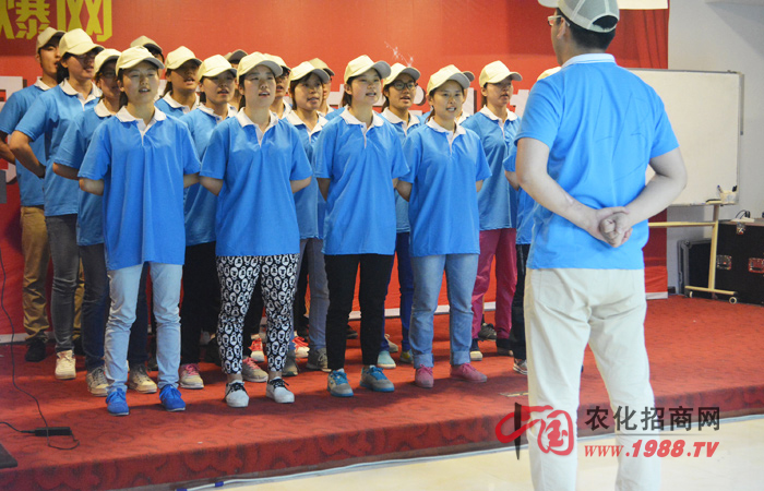 �𱬣�׌�҂�һ��ǰ�M(j��n)