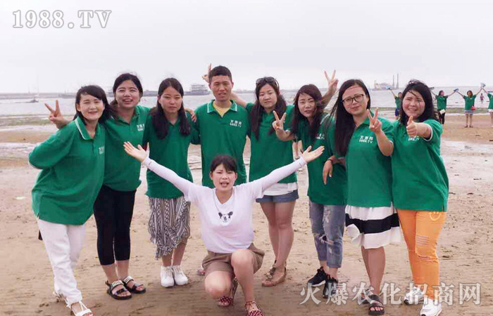 2016,因?yàn)槟,你們,我的世界才如此豐富多彩!