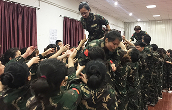 命運全在拼擊，奮斗就是希望！火爆人，好樣的！