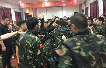 險阻再高，高不過我們的斗志！