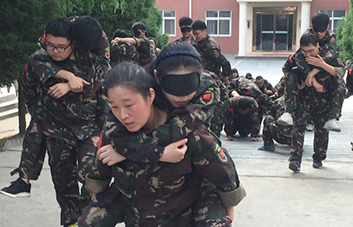 人生能有幾回搏，此時不搏何時搏？