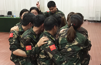 別怕千萬人阻擋，更不要自己投降！