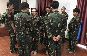 成功與放棄，也許只隔著一句贊美的距離！