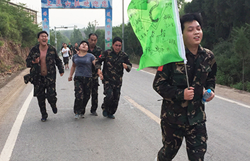 拉練15公里，體驗“長征路”，磨礪火爆人！