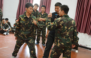 逆向思維能力，反應(yīng)速度，發(fā)展快速啟動能力！