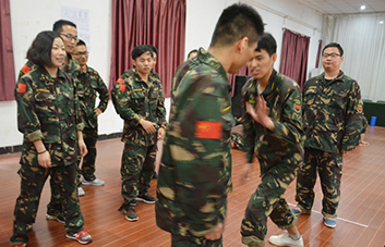 要成功，就要努力，要結(jié)果，就要拼命爭?。? />
                <p>要成功，就要努力，要結(jié)果，就要拼命爭??！</p>
            </li>
            <li>
            	<img src=