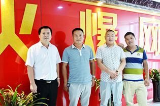 ���Қgӭ�W�r�����F(tu��n)�������𱬾W(w��ng)���^��